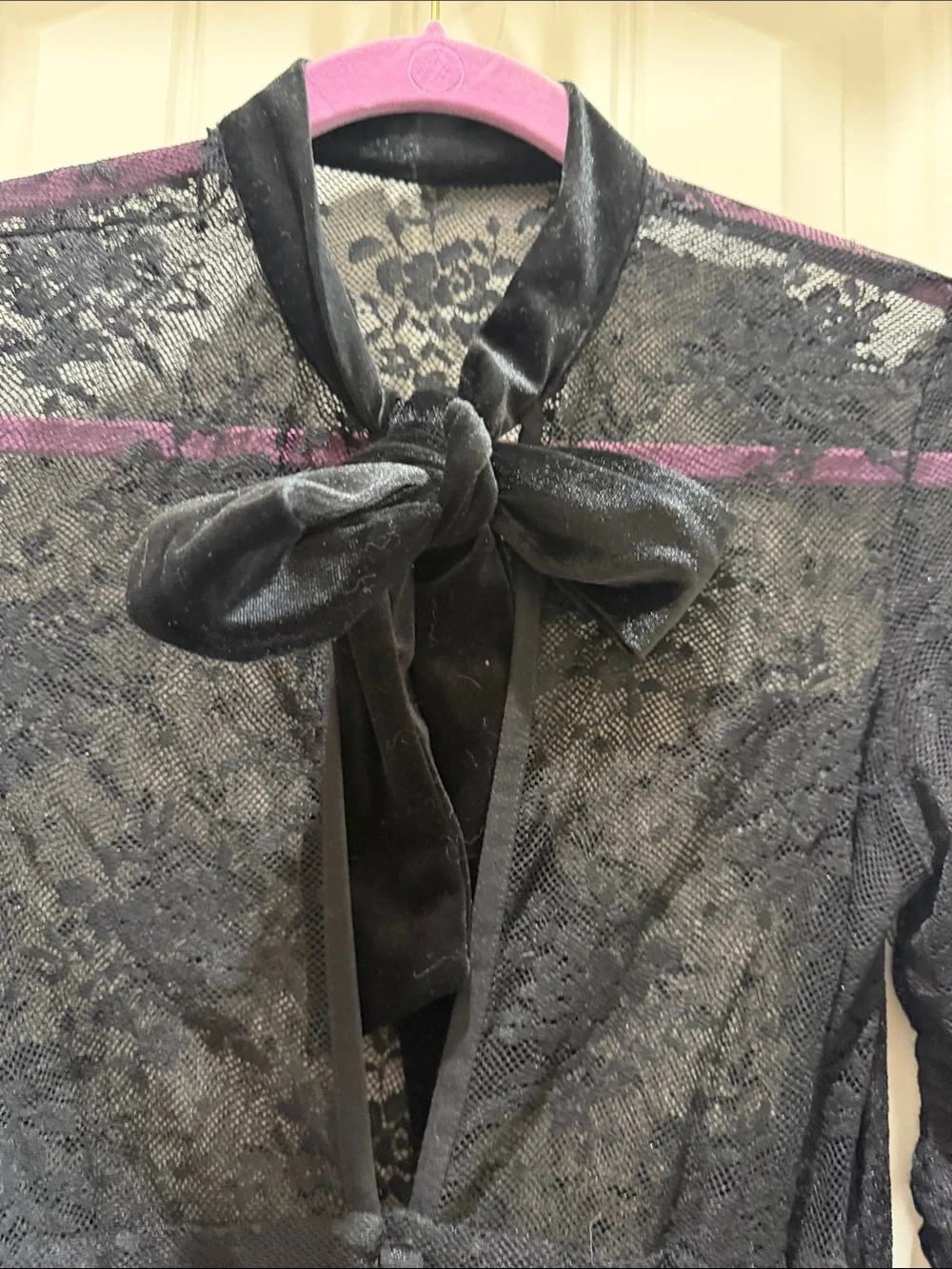 Unique Vintage Black Lace Duster with Floral Lining - Picture 9 of 10